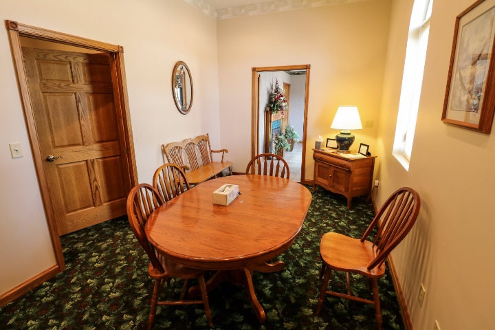 Sunset Funeral Home Cayuga Indiana IMG_4400