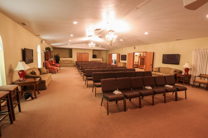 Sunset Funeral Home Covington Indiana IMG 4503